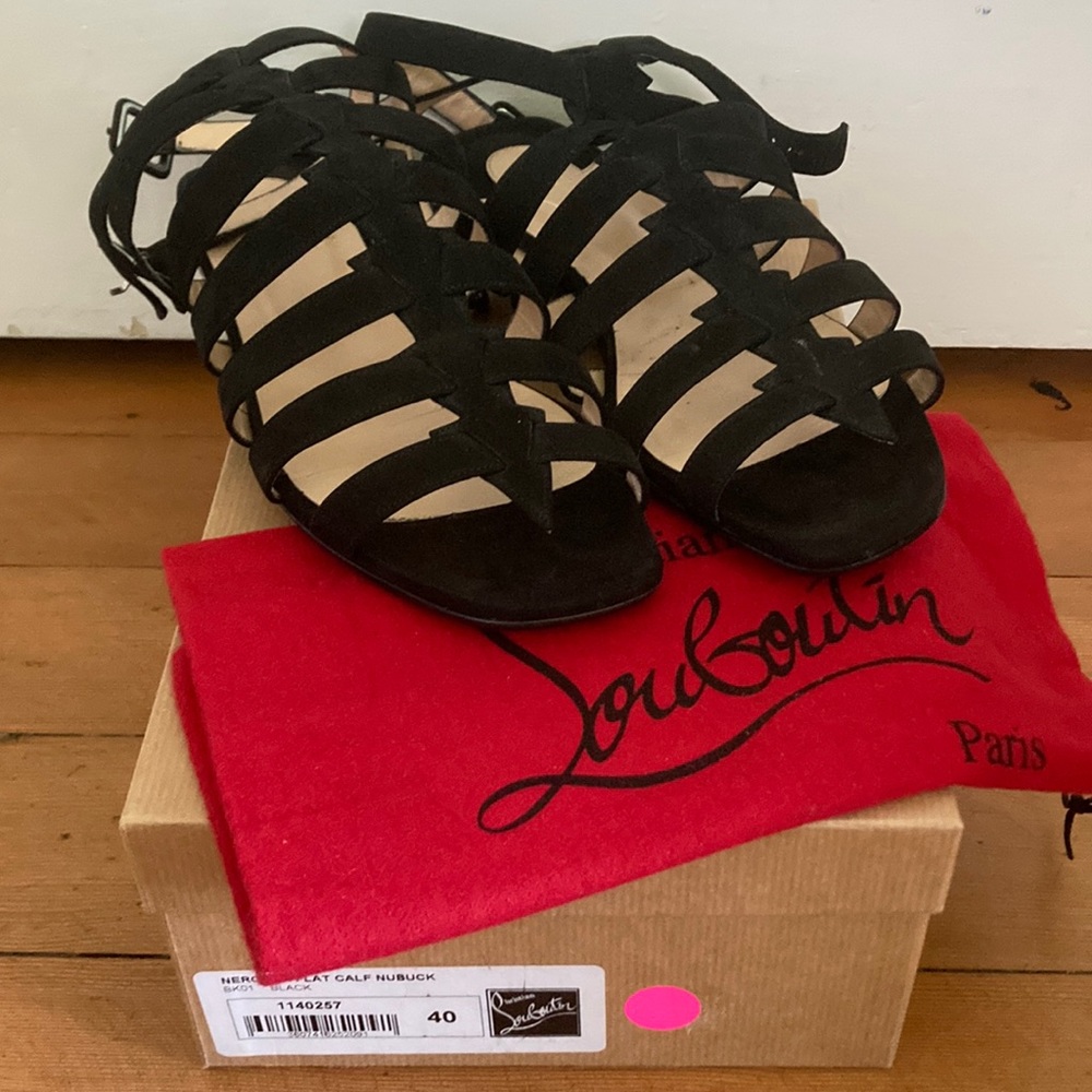 Louboutin Neronna Flat Calf Nubuck black strappy gladiator sandal size 40